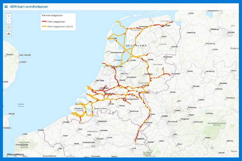 Rivieren- en binnenwaterkaart van Nederland die aangeeft waar binnenvaartschepen wel en niet varend mogen ontgassen.