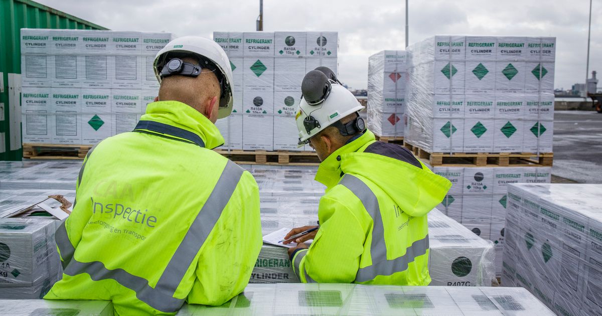 Illegale F-gassen onderschept bij Venlo | Inspectie Leefomgeving en Transport (ILT)
